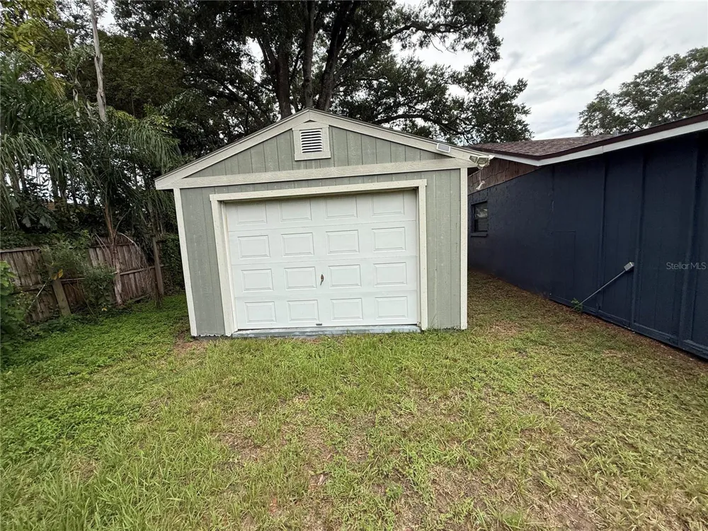 1806 WATERMAN DRIVE Valrico, FL 33594