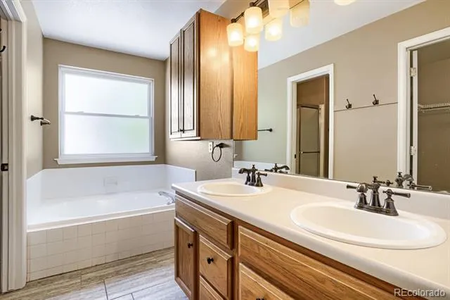 5556 S Rome Street Aurora, CO 80015
