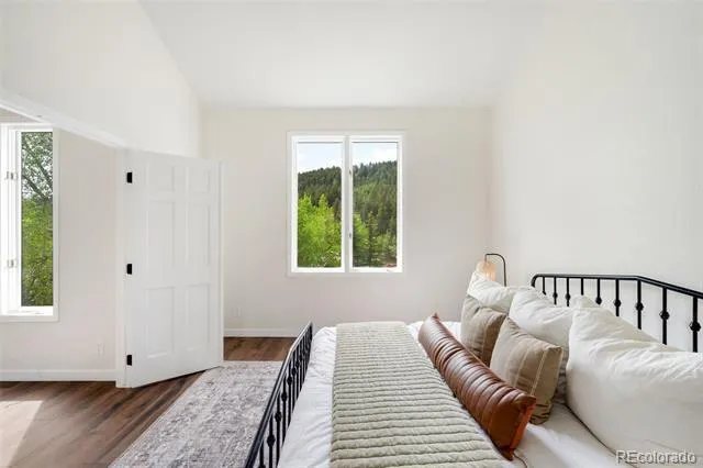 702 Ridgeside Drive Golden, CO 80401