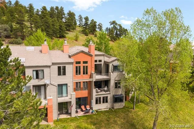 702 Ridgeside Drive Golden, CO 80401