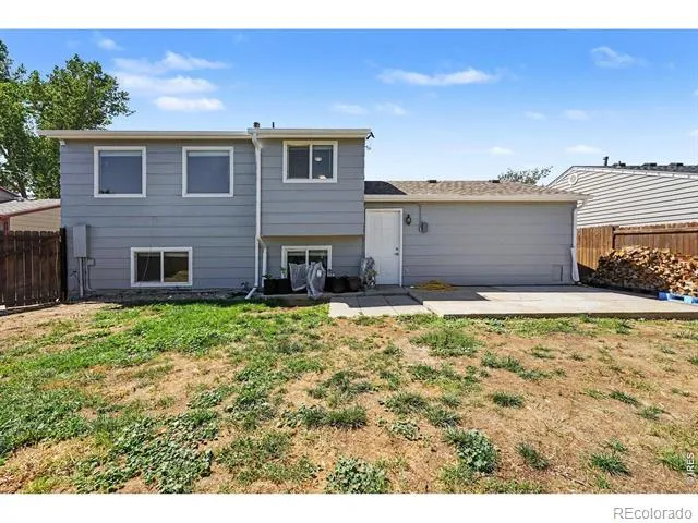 216 Jefferson Drive Bennett, CO 80102