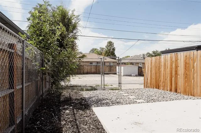 3233 Jasmine Street Denver, CO 80207