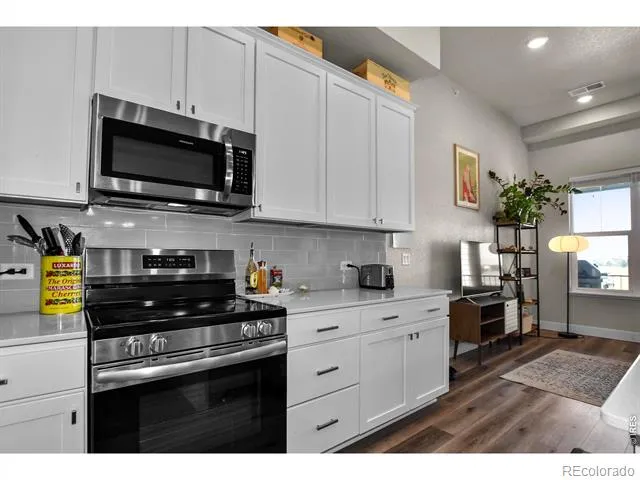 6826 School House Drive #203 Timnath, CO 80547