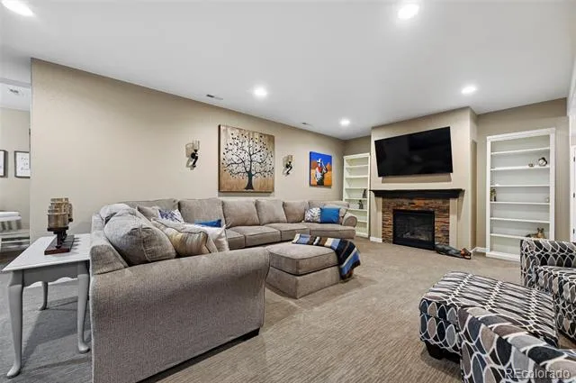 2032 Ruffino Drive Colorado Springs, CO 80921