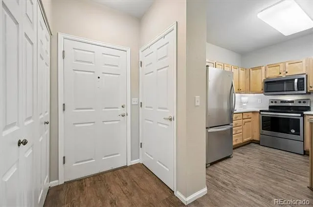 2894 W Riverwalk Circle #B211 Littleton, CO 80123