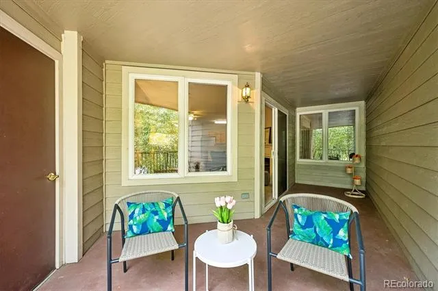 2894 W Riverwalk Circle #B211 Littleton, CO 80123