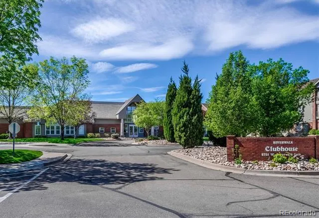 2894 W Riverwalk Circle #B211 Littleton, CO 80123