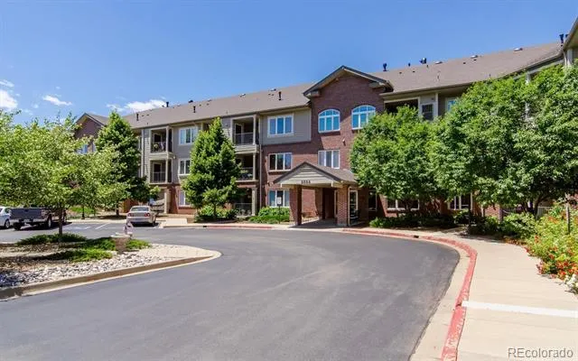 2894 W Riverwalk Circle #B211 Littleton, CO 80123