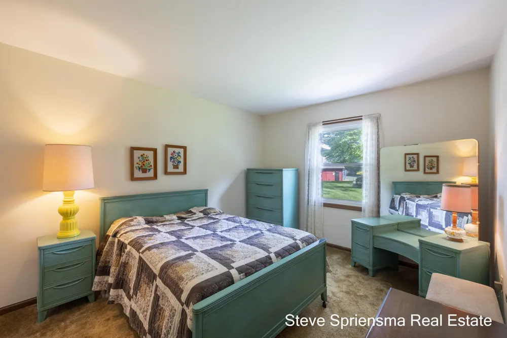 627 Carriage Lane Georgetown Charter Township, MI 49428