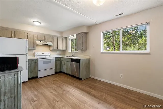 1035 Park View Woodland Park, CO 80863