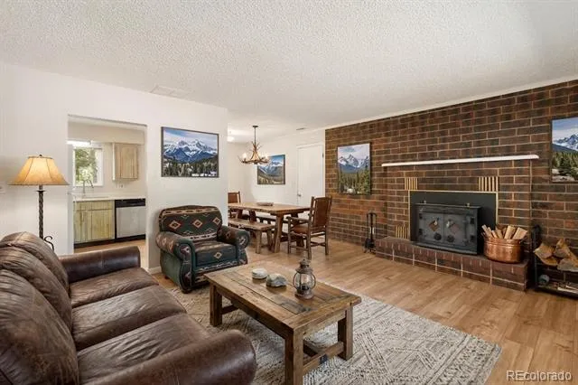 1035 Park View Woodland Park, CO 80863