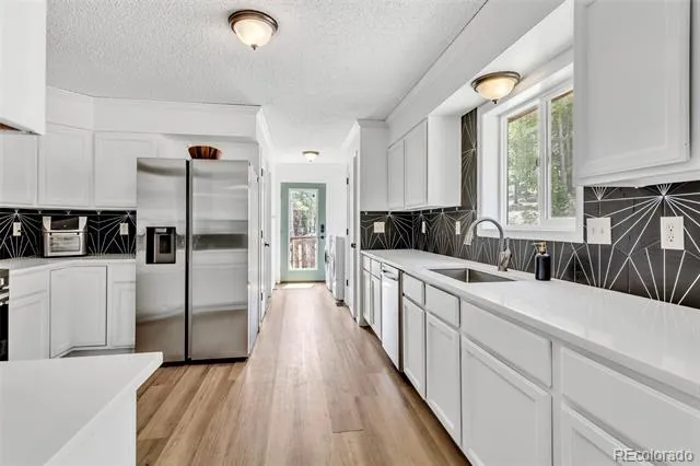 255 Divide View Drive Golden, CO 80403