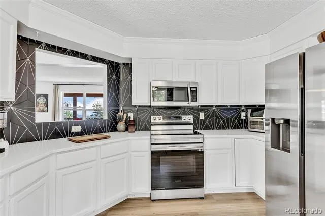 255 Divide View Drive Golden, CO 80403