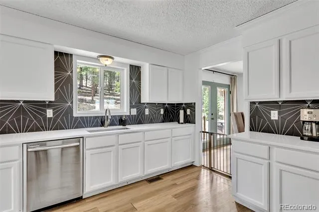 255 Divide View Drive Golden, CO 80403