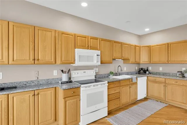 9995 E Hawaii Place Denver, CO 80247