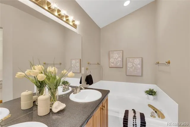 9995 E Hawaii Place Denver, CO 80247