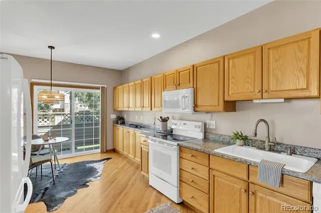 9995 E Hawaii Place Denver, CO 80247