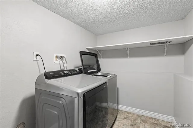 6108 S Swadley Way Littleton, CO 80127