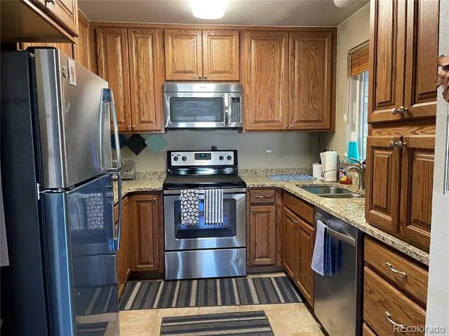 972 S Yukon Street Lakewood, CO 80226