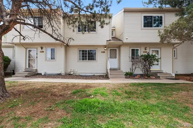 4231 S Mobile Circle #B Aurora, CO 80013