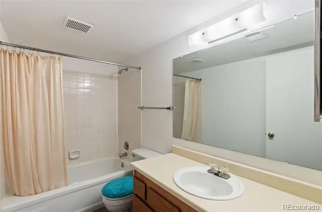 4231 S Mobile Circle #B Aurora, CO 80013
