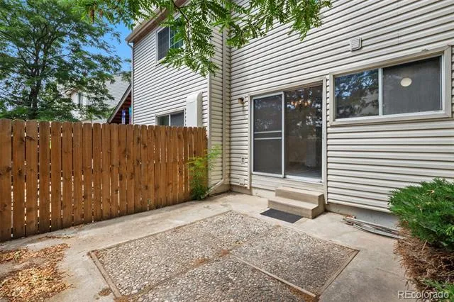 4231 S Mobile Circle #B Aurora, CO 80013