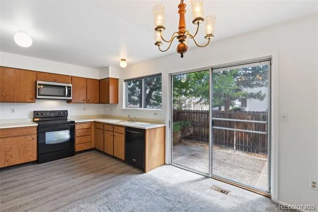 4231 S Mobile Circle #B Aurora, CO 80013