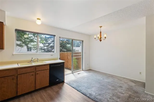 4231 S Mobile Circle #B Aurora, CO 80013