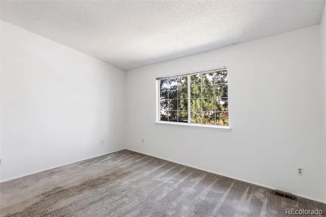 4231 S Mobile Circle #B Aurora, CO 80013