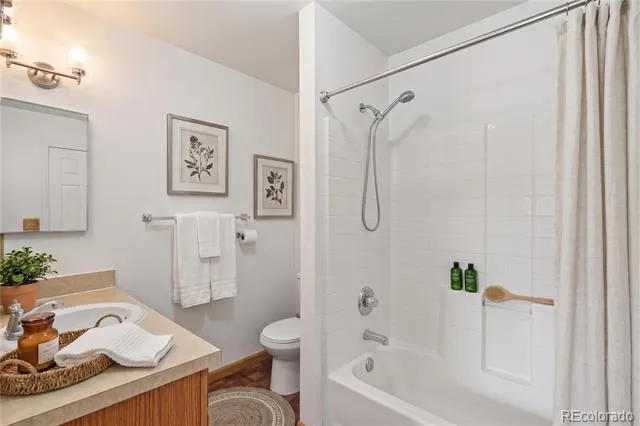 5411 Elm Court Denver, CO 80221