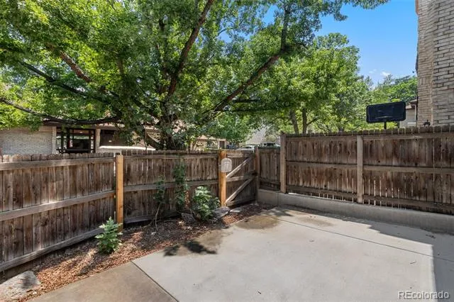 4250 S Olive Street #109 Denver, CO 80237