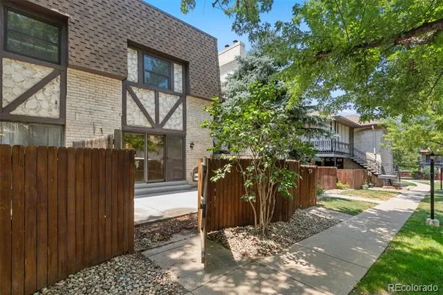 4250 S Olive Street #109 Denver, CO 80237