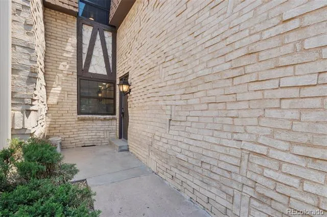 4250 S Olive Street #109 Denver, CO 80237