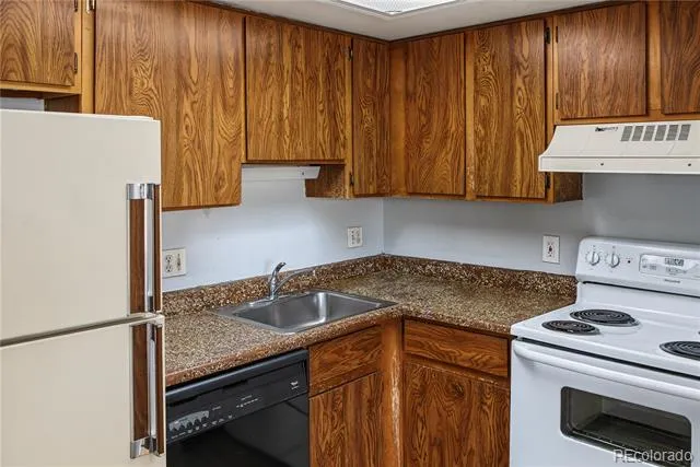 17074 E Tennessee Drive #211 Aurora, CO 80017