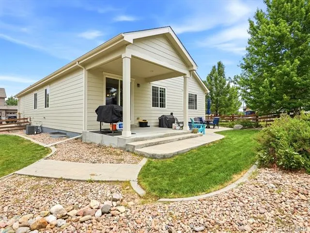 21560 E Union Place Aurora, CO 80015