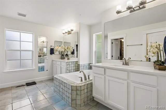 8775 E 28th Avenue Denver, CO 80238