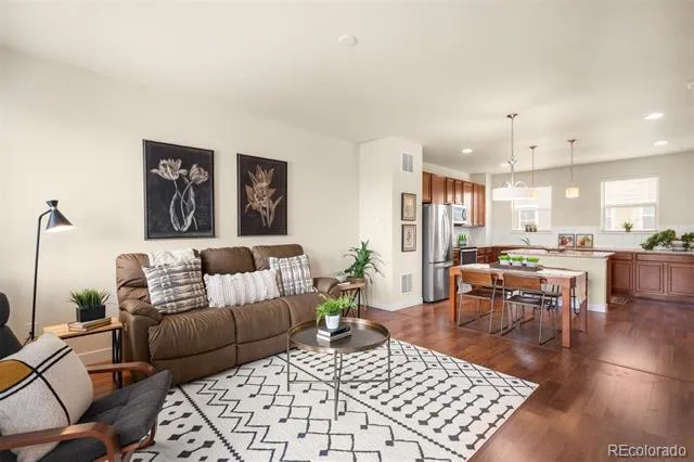 624 E Hinsdale Avenue Littleton, CO 80122
