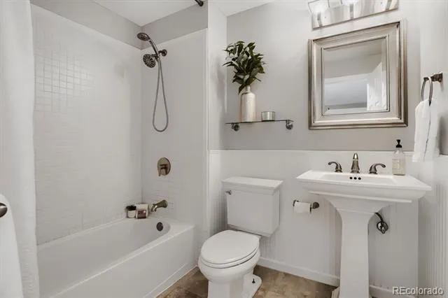 3047 S Alton Court Denver, CO 80231