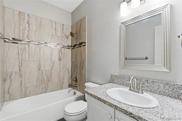 5555 E Briarwood Avenue #2005 Centennial, CO 80122