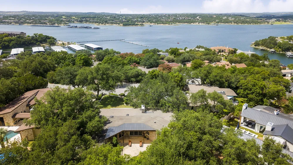 930 Electra Lakeway, TX 78734
