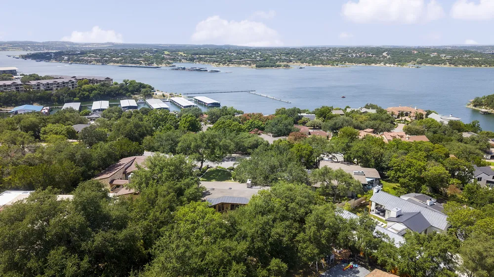 930 Electra Lakeway, TX 78734