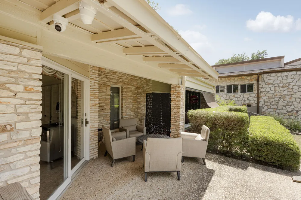 930 Electra Lakeway, TX 78734