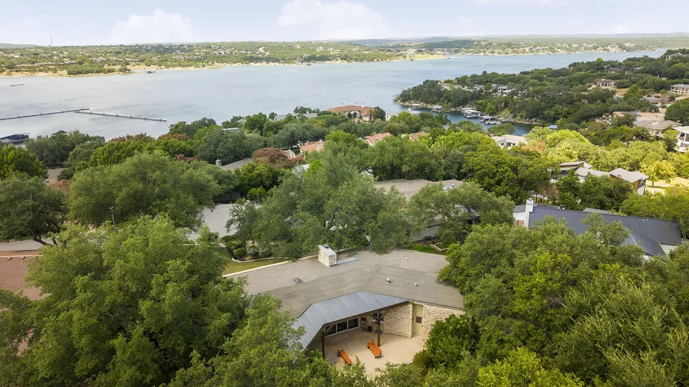 930 Electra Lakeway, TX 78734