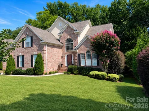 904 Carisbrooke Lane