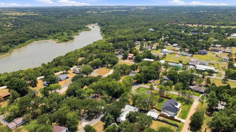 288 Clayton Drive Pottsboro, TX 75076