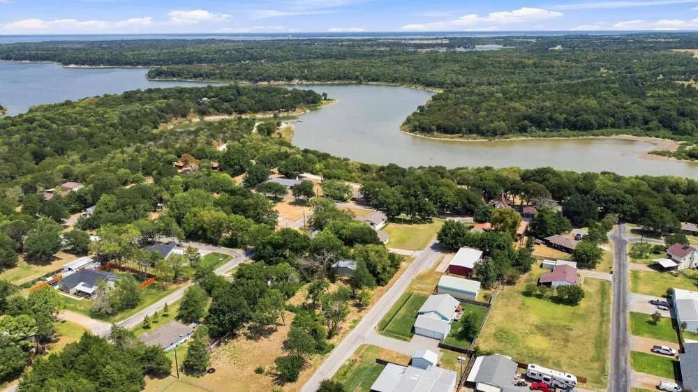 288 Clayton Drive Pottsboro, TX 75076
