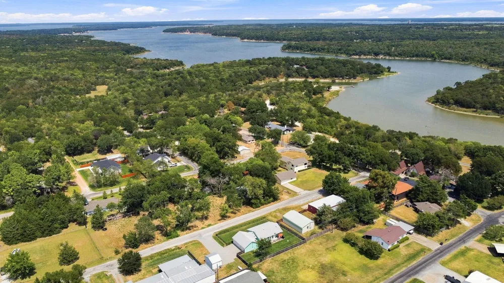 288 Clayton Drive Pottsboro, TX 75076