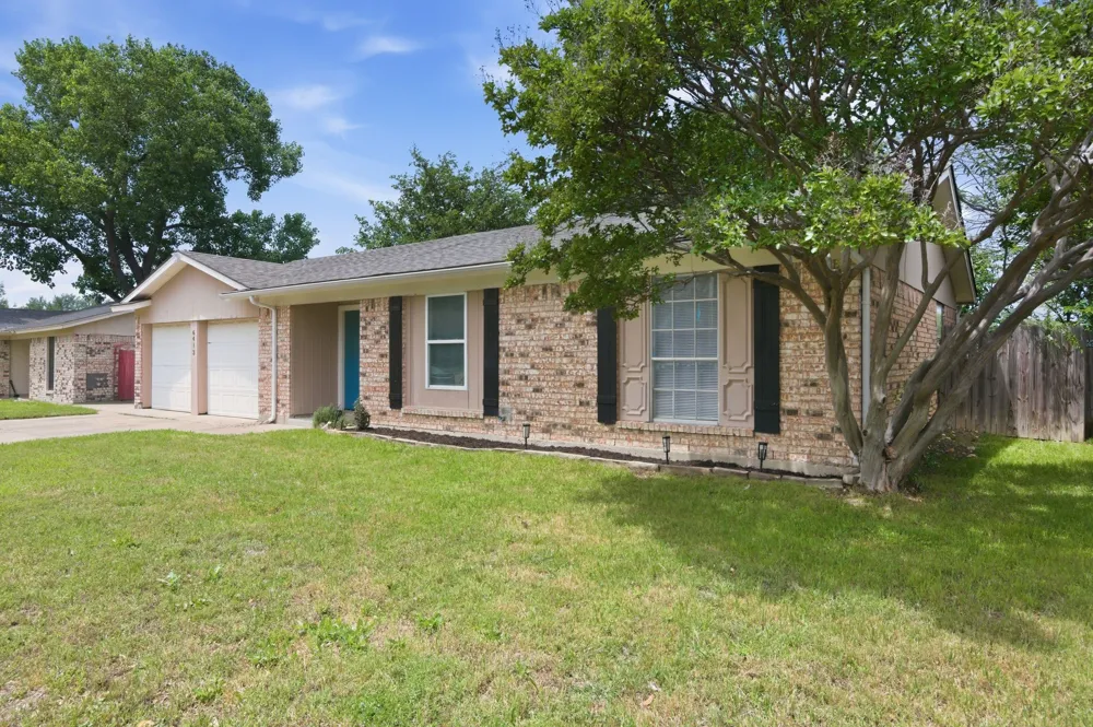 6413 Melinda Court Watauga, TX 76148
