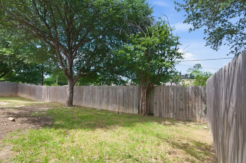6413 Melinda Court Watauga, TX 76148