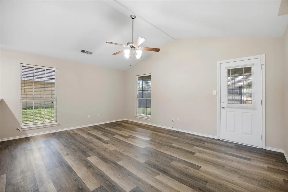 107 W Hubbard Road Josephine, TX 75173